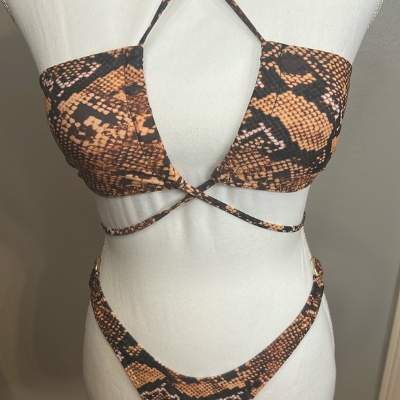 NWT Cheeky Brazilian Cut Snakeskin Wrap Bikini Set Size S - Picture 2 of 4